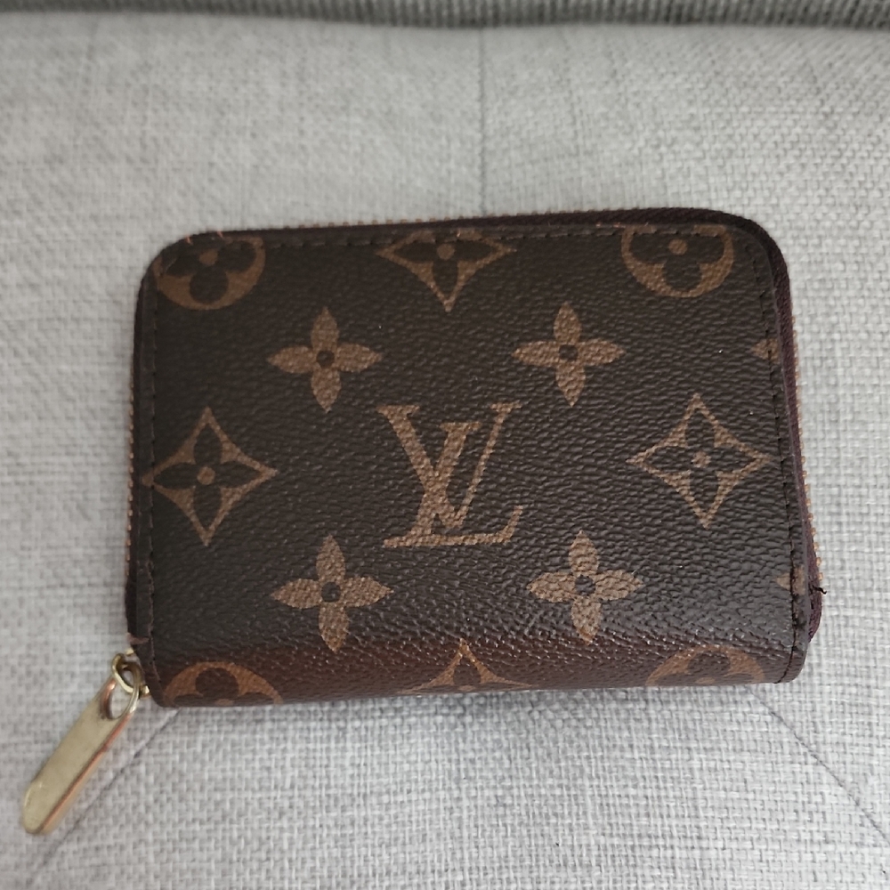 Fashion Trendy Monogram Key Holder in Brown